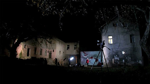 Intolerance - Přizpůsobivá média