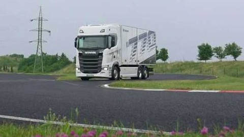 Auto moto svět - Auto moto test