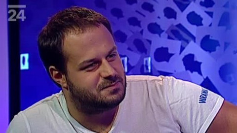 Před půlnocí - 8. února 2012