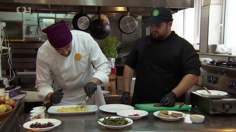 Vůně kuchyně s Miroslavem Donutilem - 5/10 Vůně krétské kuchyně s Miroslavem Donutilem