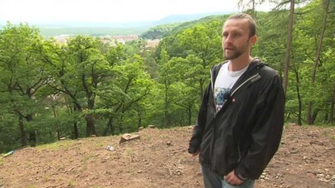 Nedej se! - Rozervaná země