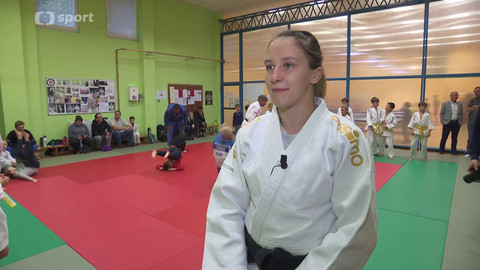 První oddíl - Renata Zachová