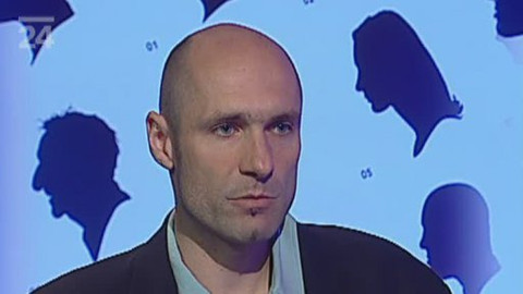 Před půlnocí - 27. května 2012