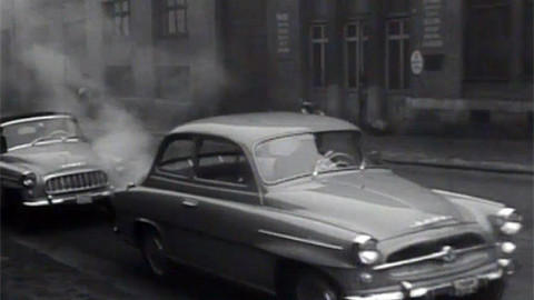 V zajetí železné opony - 12/41 Závoj z černé krajky