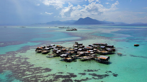 Země lidí - 4/8 Džungle - lidé v tropických lesích