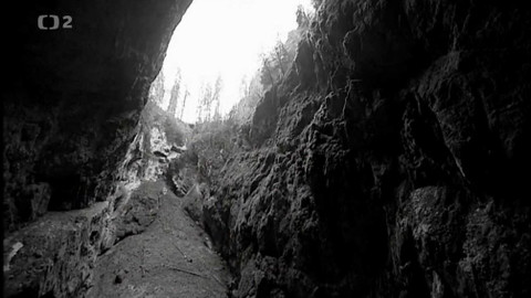 Přísně tajné vraždy - Odsouzen k sebevraždě