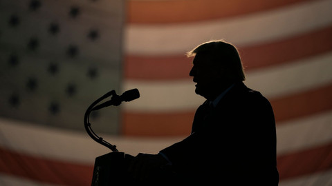 Trumpova show - 4/4 Pád