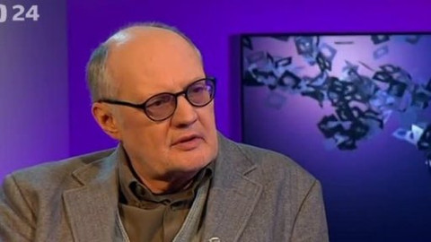 Před půlnocí - 17. června 2013