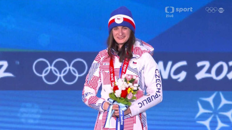XXIV. zimní olympijské hry 2022 Peking - Medailový ceremoniál - Martina Sáblíková