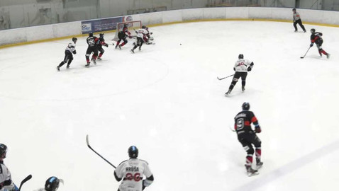 Univerzitní liga ledního hokeje - Black Dogs Budweis - UK Kings Prague