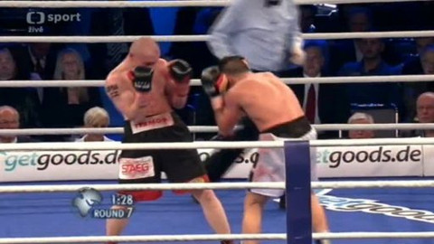 Box - Lukáš Konečný vs. Karim Achour