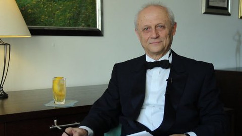 Svět Jamese Bonda očima barmanské legendy - 6. V tajné službě Jejího Veličenstva