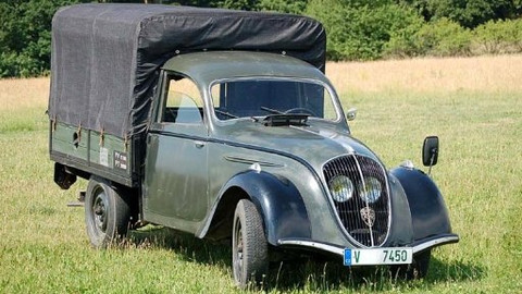 Auto Moto Revue - 8. září 2007