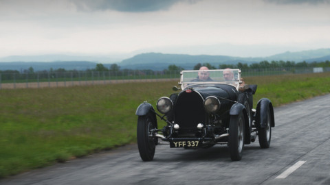 Klenoty s vůní benzínu - 1/9 Bugatti