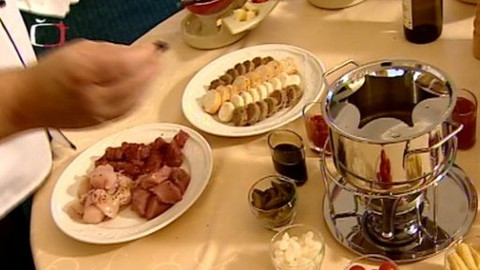 Pod pokličkou - Raclette a fondue – sýrové pokrmy pastýřů pro labužníky