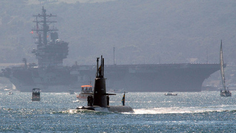 Věk válečných lodí - 4/4 Nové hrozby