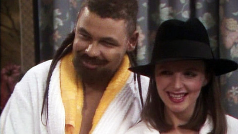 Červený trpaslík - 4/6 Škvíra ve stázi