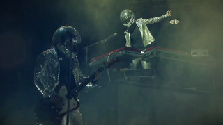 Mandrage ve Foru Karlín