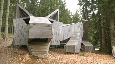 Příběhy staveb - Dobrodružná Pecka