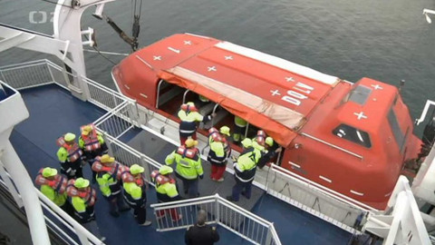 Dobrodružství vědy a techniky - Bezpečnost na moři