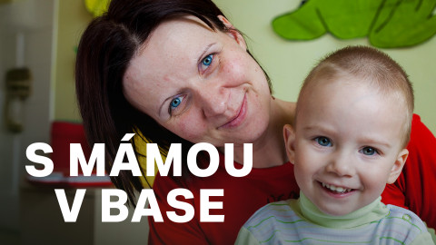 S mámou v base