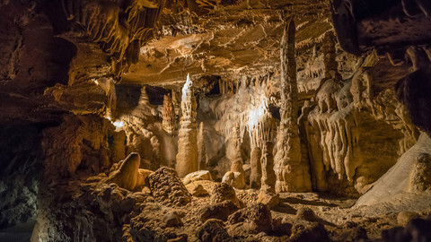 Krajinou domova - 6/10 Říše krápníků