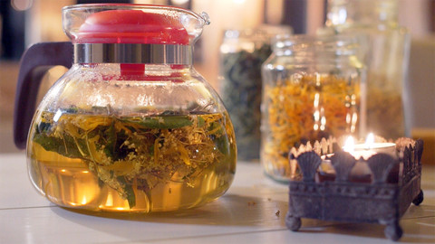 Kouzelné bylinky - Lipový čaj a pod peřinu