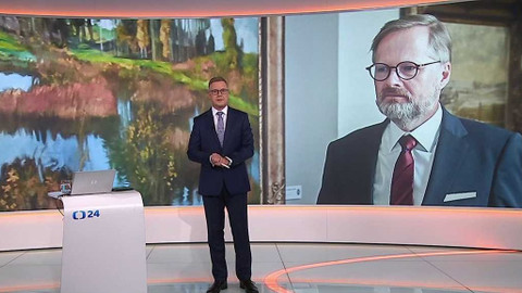 90’ ČT24 - Boj o benefity - konsolidační balíček míří do finále