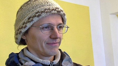 Generace "0" - Vykladač vesmíru a černých děr