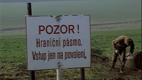 Archiv dne - 31. březen 1990: Stříhání drátů