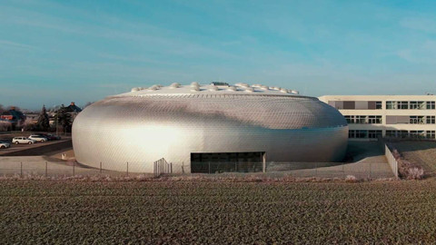 Příběhy staveb - Akční hala v Dolních Břežanech