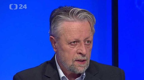 90’ ČT24 - Nátlak na odvolání ředitele GIBS Murína