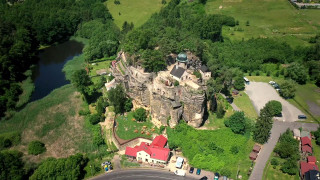 Krajinou příběhů českých hradů známých i neznámých III