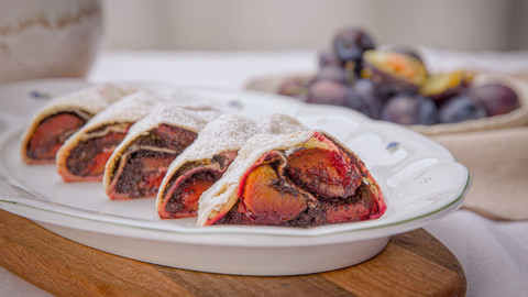 Napečeno - 6/20 Švestkový závin s mákem