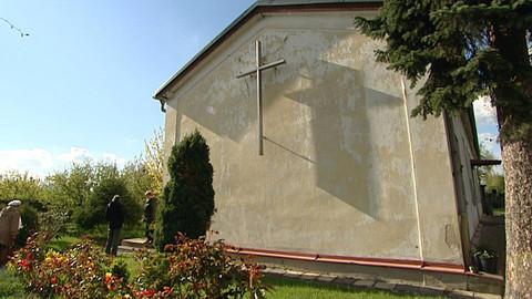 Z metropole - Kostel v kolonii