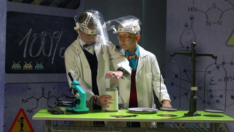 Draci v hrnci - Karobový prášek ochutná i dráček