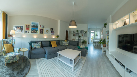 Bydlet jako... - V salonu