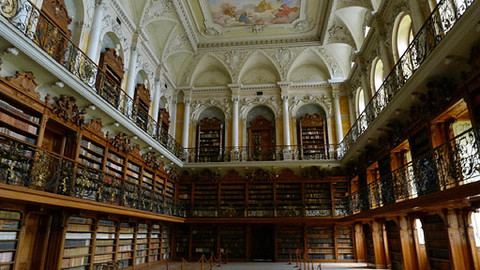 Třistatřicettři - Čistá a tichá srdce