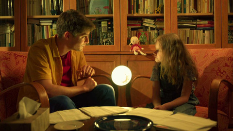 Zvěd - 6/10 Proč je Slunce při západu oranžové?