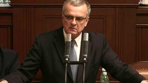 Mimořádné pořady ČT24 - Sněmovna o vydání Babiše a Faltýnka