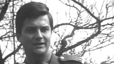 Zvědavá kamera - Hele, Čendo, kvete bez