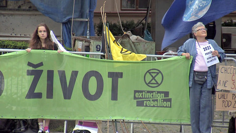 Nedej se! - Rebelové proti vyhynutí