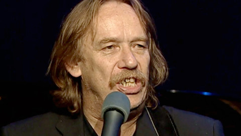 Uprostřed běhu - Básníci Live