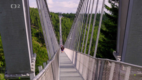 Příběhy staveb - Ocelová lávka nad údolím