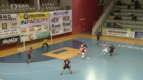 Fotbal - Vánoční turnaj fotbalových internacionálů 2014