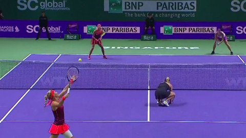 BNP Paribas WTA Singapur 2015 - Hlaváčková, Hradecká (CZE) - Babosová, Mladenovicová (HUN, FRA)