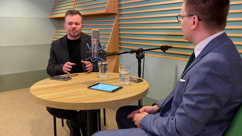 Background ČT24 - Antonín Bruštík