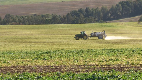 Nedej se! - Pesticidy...společně si to vypijeme