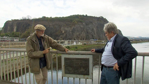 Třistatřicettři - Cizinci a našinci