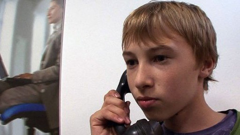 Futuroskop - 7/15 Telefonování z ucha mrtvého muže